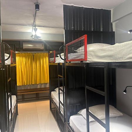 Travotale Hostel And Cowork Koregaonpark Pune Bagian luar foto