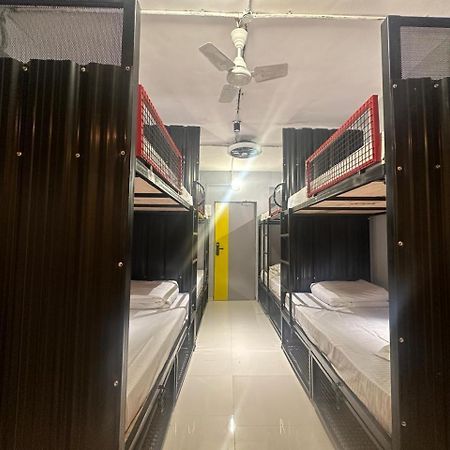 Travotale Hostel And Cowork Koregaonpark Pune Bagian luar foto