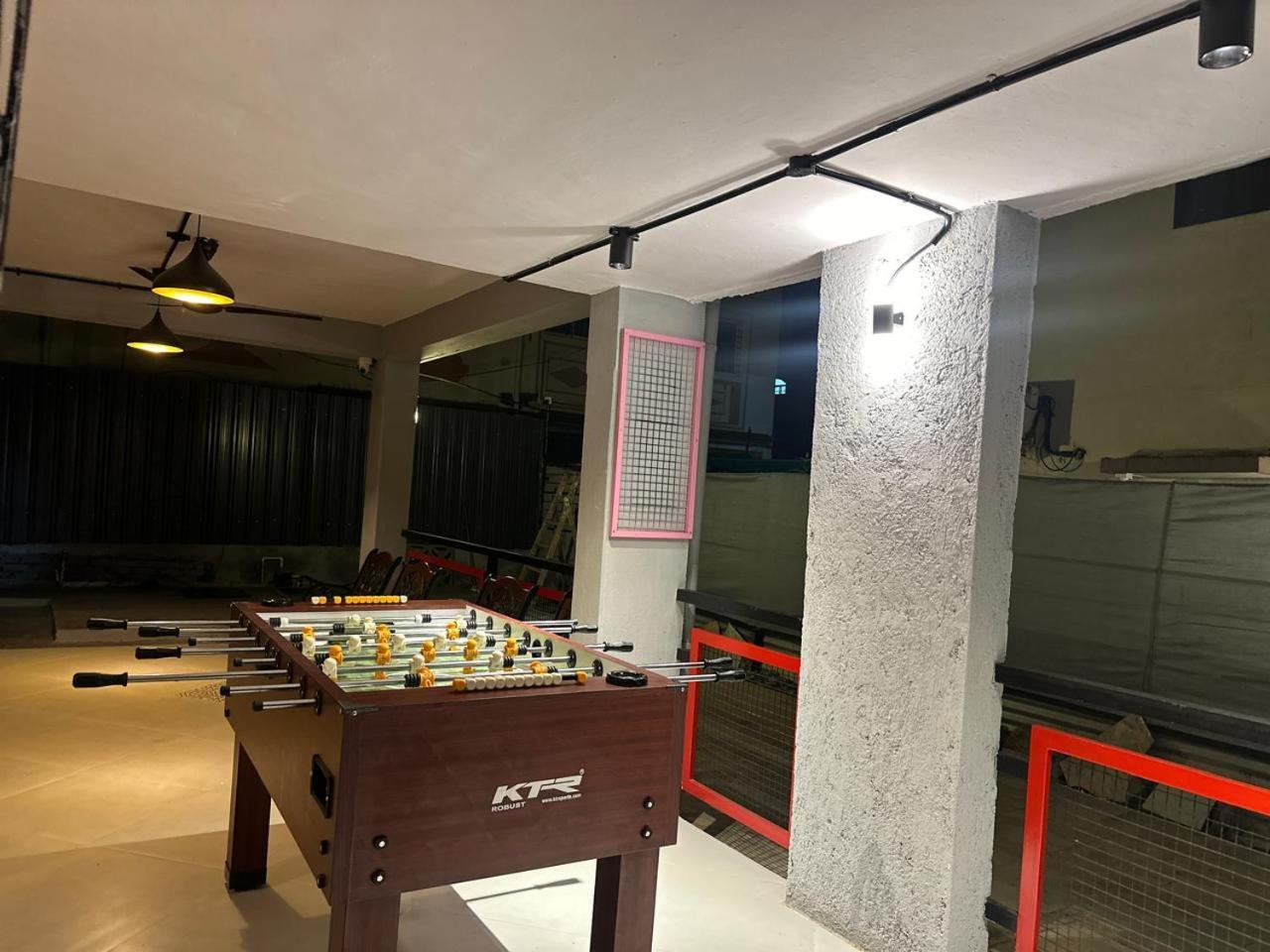 Travotale Hostel And Cowork Koregaonpark Pune Bagian luar foto