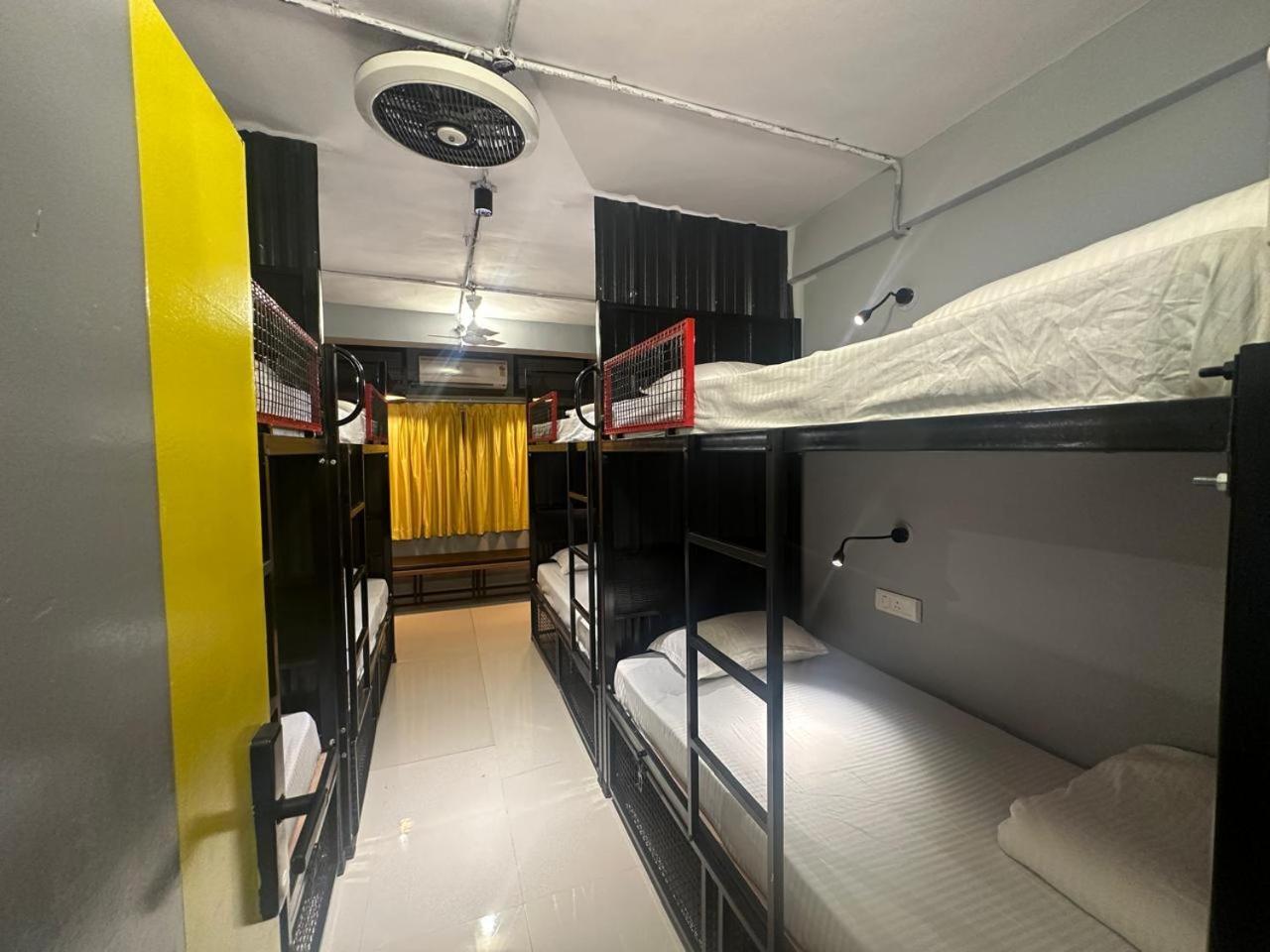 Travotale Hostel And Cowork Koregaonpark Pune Bagian luar foto