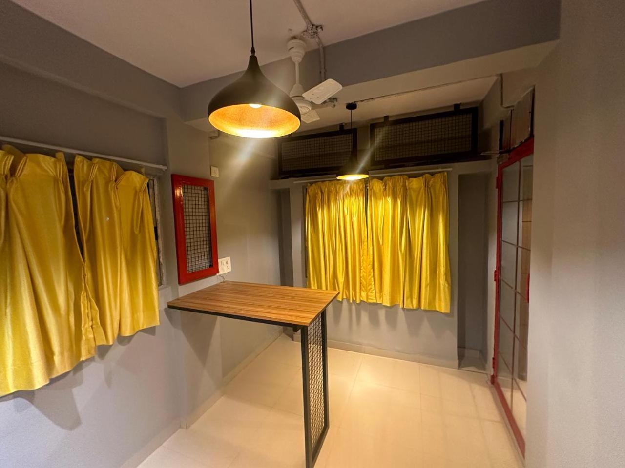 Travotale Hostel And Cowork Koregaonpark Pune Bagian luar foto