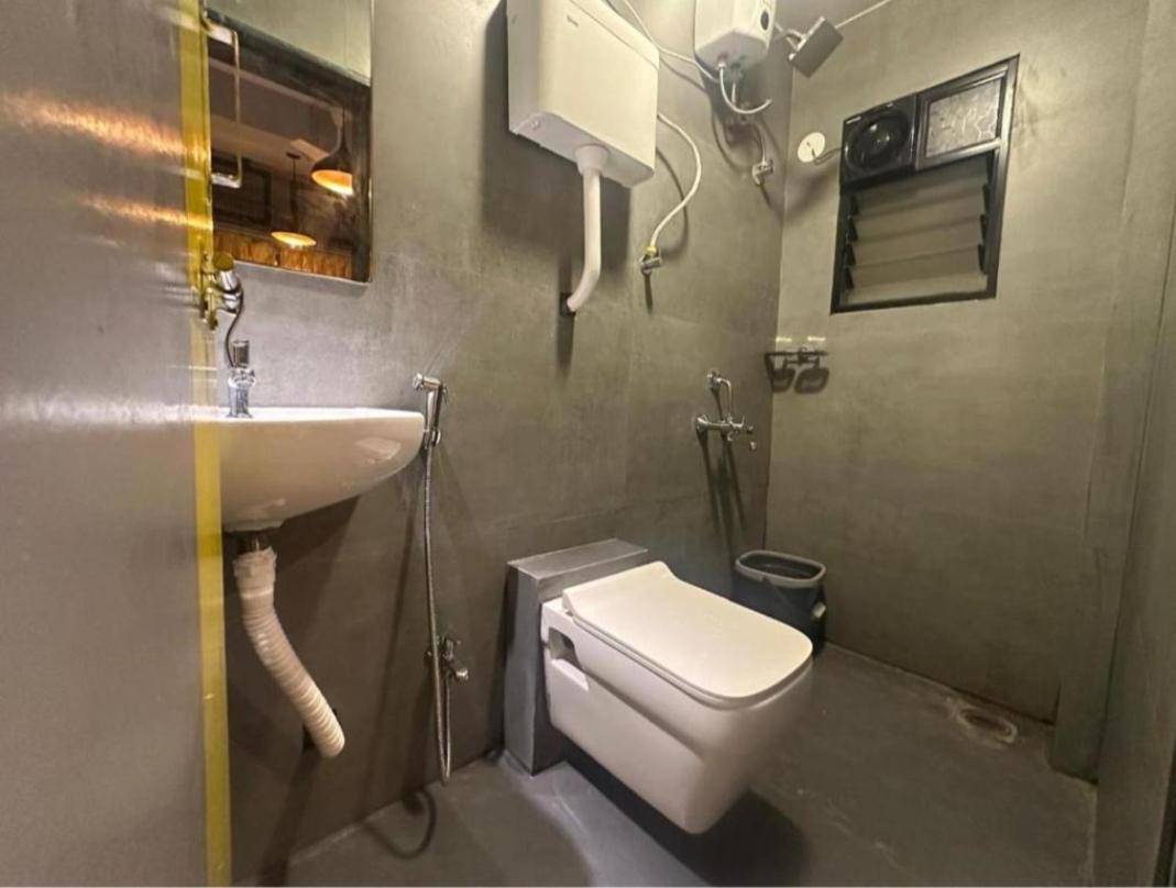 Travotale Hostel And Cowork Koregaonpark Pune Bagian luar foto