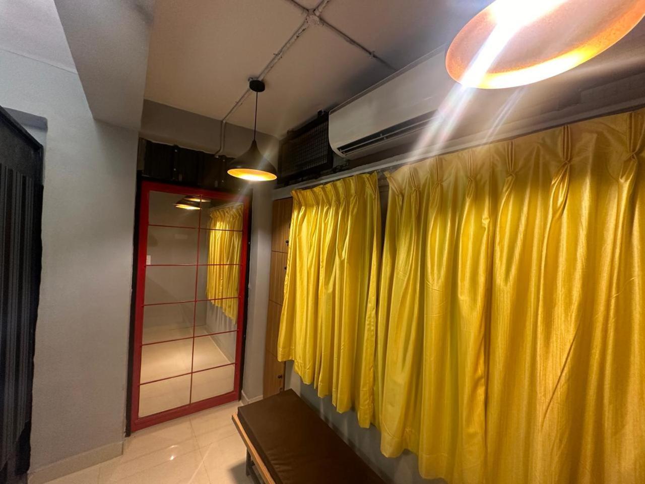 Travotale Hostel And Cowork Koregaonpark Pune Bagian luar foto