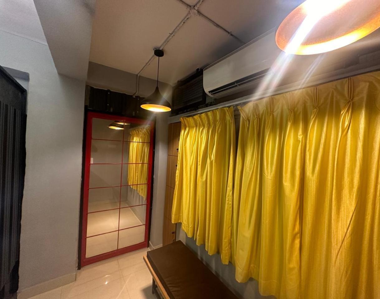 Travotale Hostel And Cowork Koregaonpark Pune Bagian luar foto