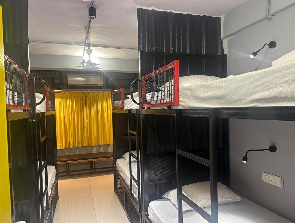 Travotale Hostel And Cowork Koregaonpark Pune Bagian luar foto